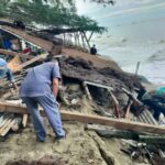 Tambatan Perahu Nelayan Di Ujong Puloe Rayeuk Roboh Akibat Abrasi