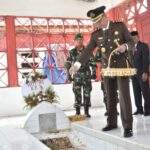 Dandim Aceh Selatan Ikuti Upacara Ziarah Nasional di Taman Makam Pahlawan Cut Ali