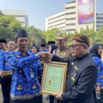 Menteri Pertanian Serahkan Penghargaan Abdi Bhakti Tani Kepada SMK-PP Kutacane Agara