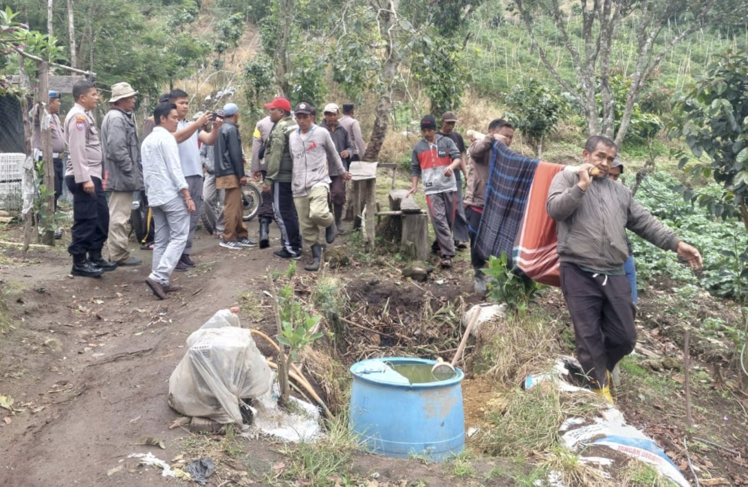 Mayat Laki-laki Ditemukan Tergantung pada Kebun Kopi, Kecamatan Bener Kelipah, Bener Meriah
