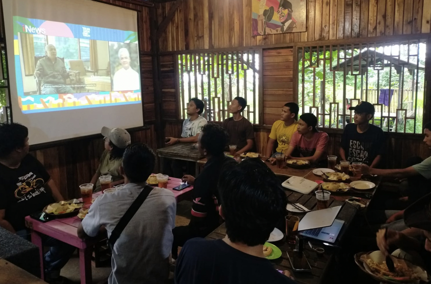 Jelang Purna Tugas Ganjar, Masyarakat Lakukan Nobar di Tapaktuan, Aceh Selatan