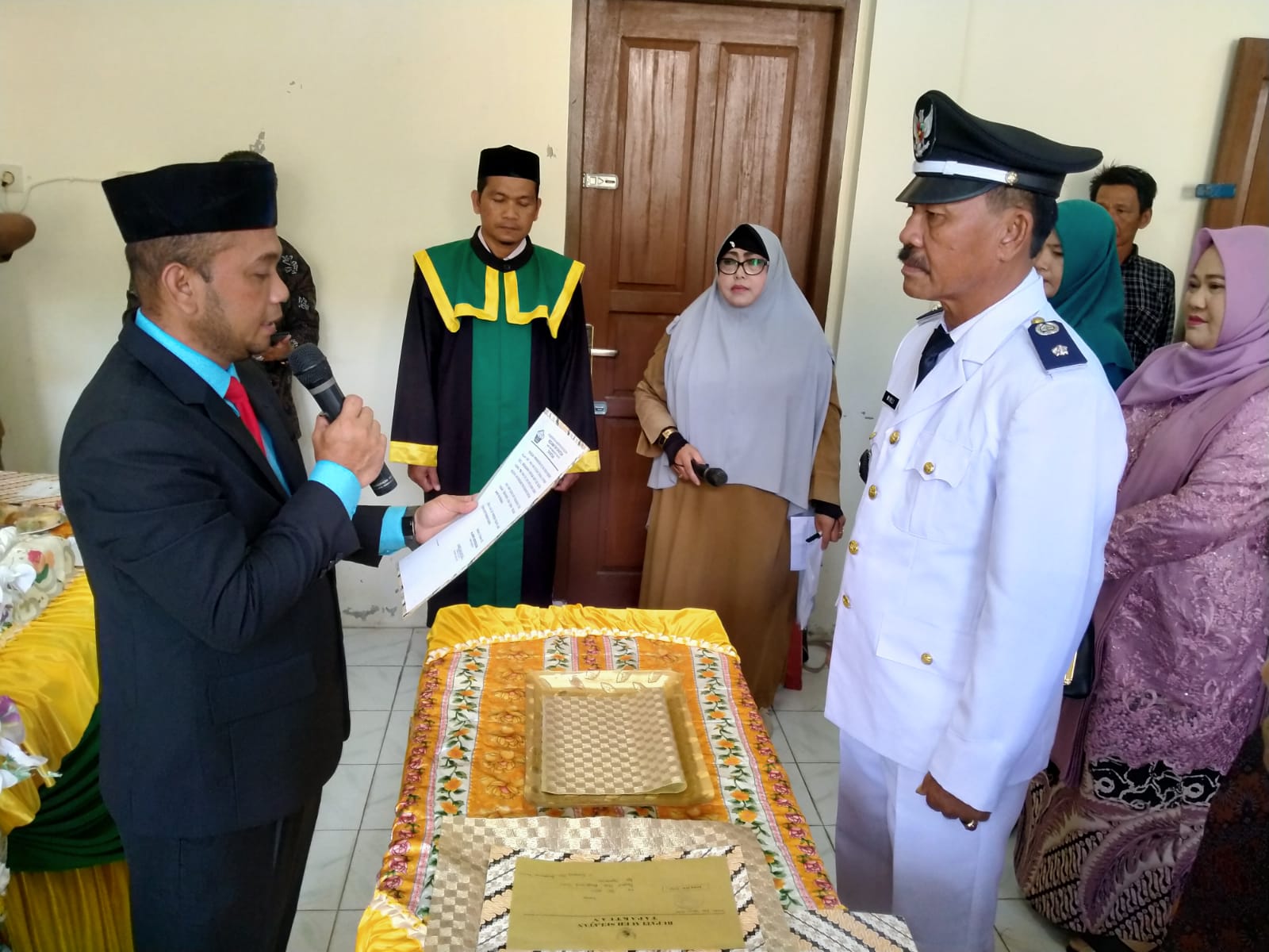 Camat Tapaktuan Ramzil Hadi, S.STP, M.Si Melantik Wirli Sebagai Keuchik Lhok Bengkuang Timur
