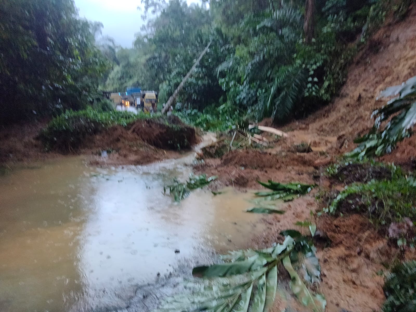 Breaking News, Lintas Subulussalam Medan Kembali Longsor