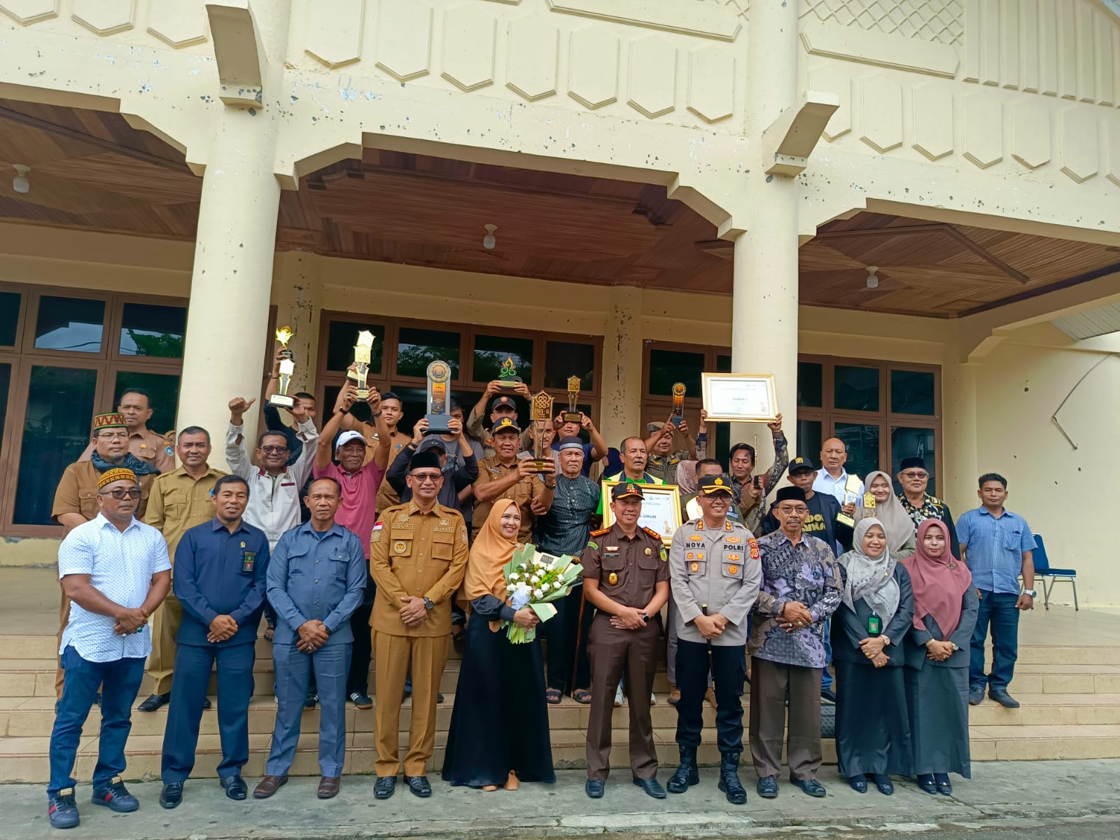 Masyarakat Aceh Selatan Antusias Sambut Kepulangan Rombongan PKA 8, Raih Juara Umum dan Juara 1 Anugerah Pesona Indonesia