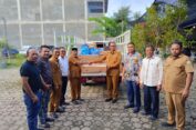 Group Silaturrahmi Masyarakat Aceh Selatan Serahkan Bantuan Untuk Korban Banjir Trumon Tengah