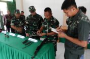 Satu Pucuk AK 47, Dua Granat Standar Dan 12 Munisi Sisa Konflik diserahkan Ke Kodim 0117/Aceh Tamiang