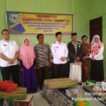 Pj Bupati Agara Serahkan Peralatan Dapur Bagi Keluarga Miskin