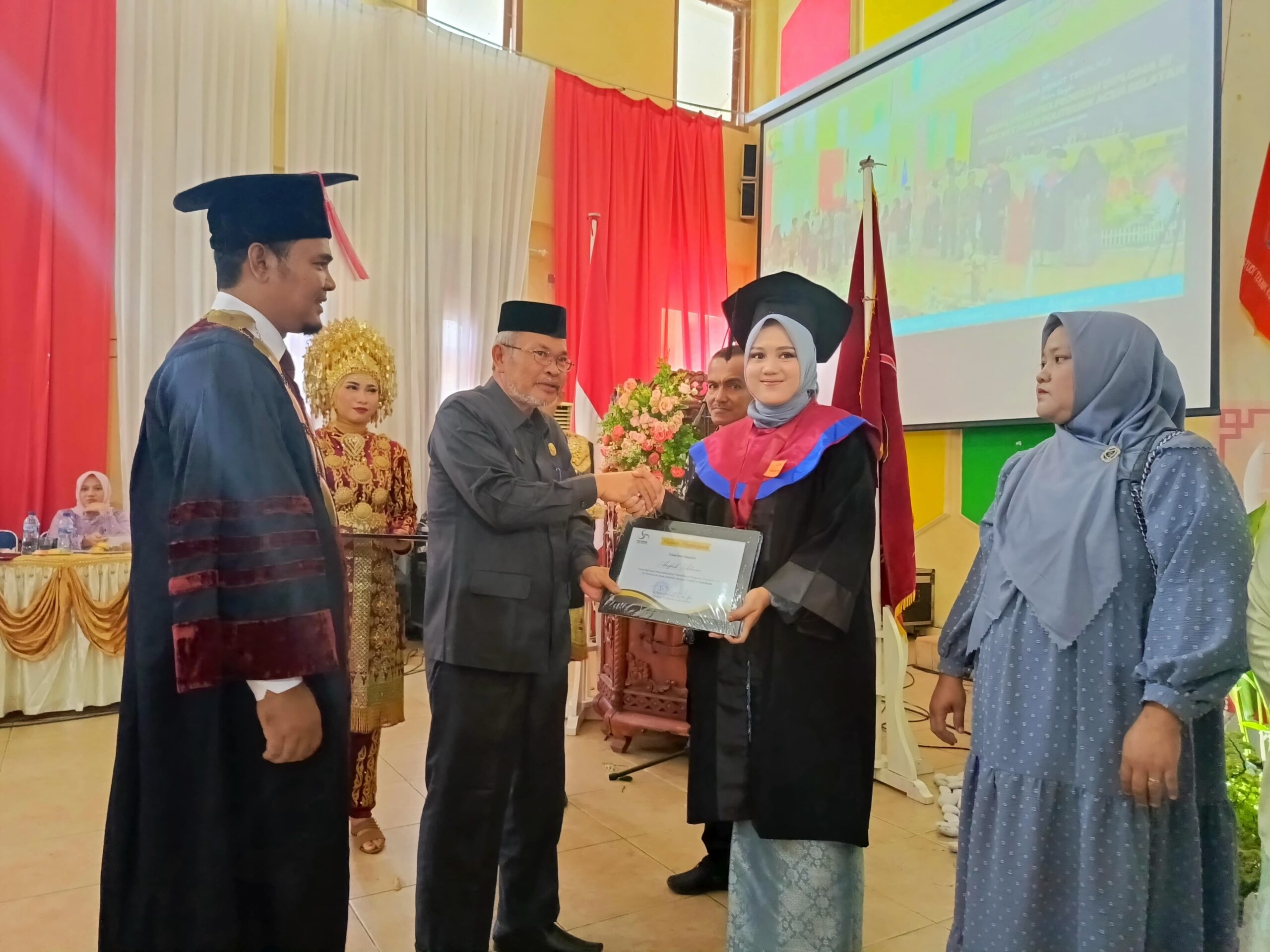 Politeknik Aceh Selatan Melaksanakan Wisuda Angkatan ke X dan XI