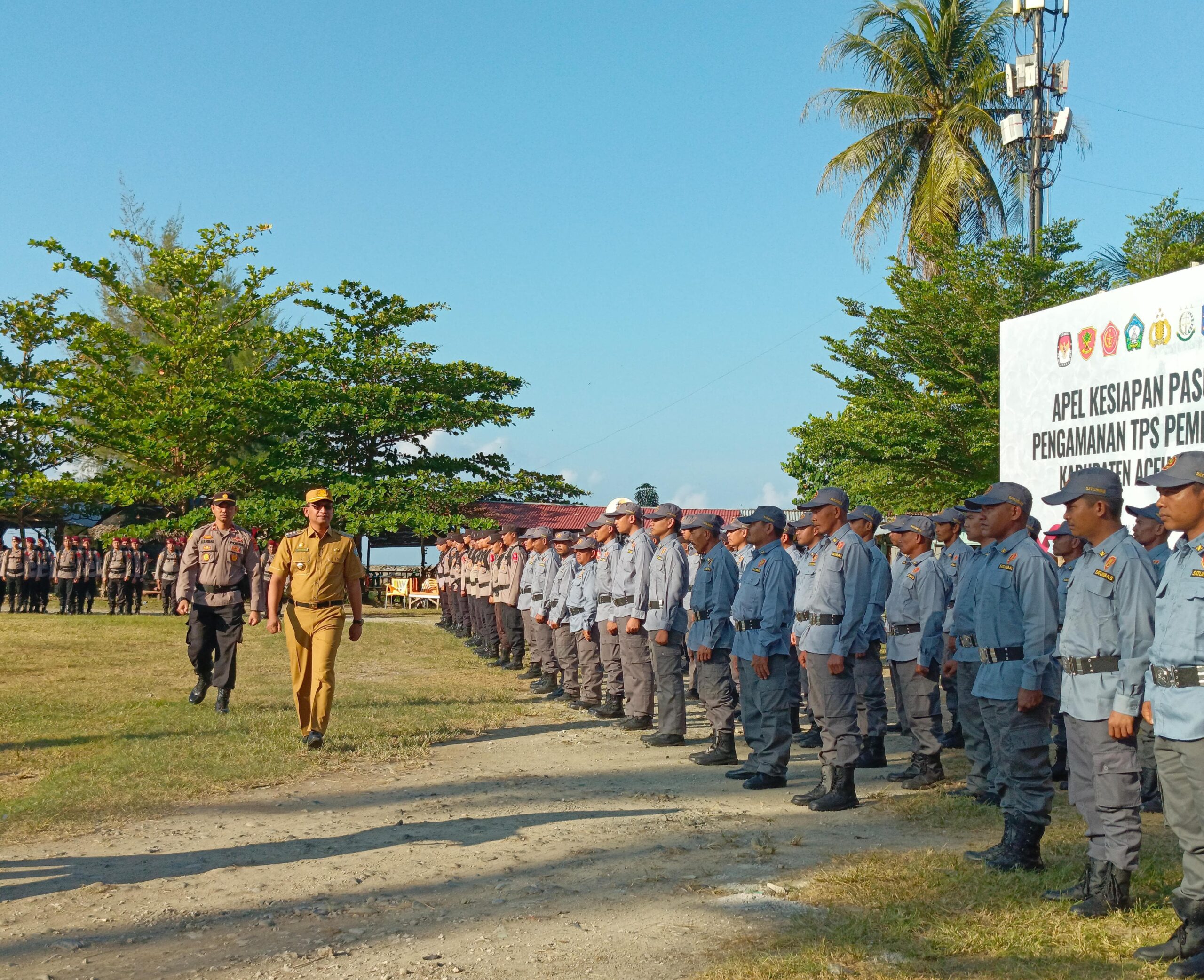 Pj. Bupati Pimpin Apel Kesiapan dan Pergeseran Pasukan Pengamanan TPS Pemilu 2024