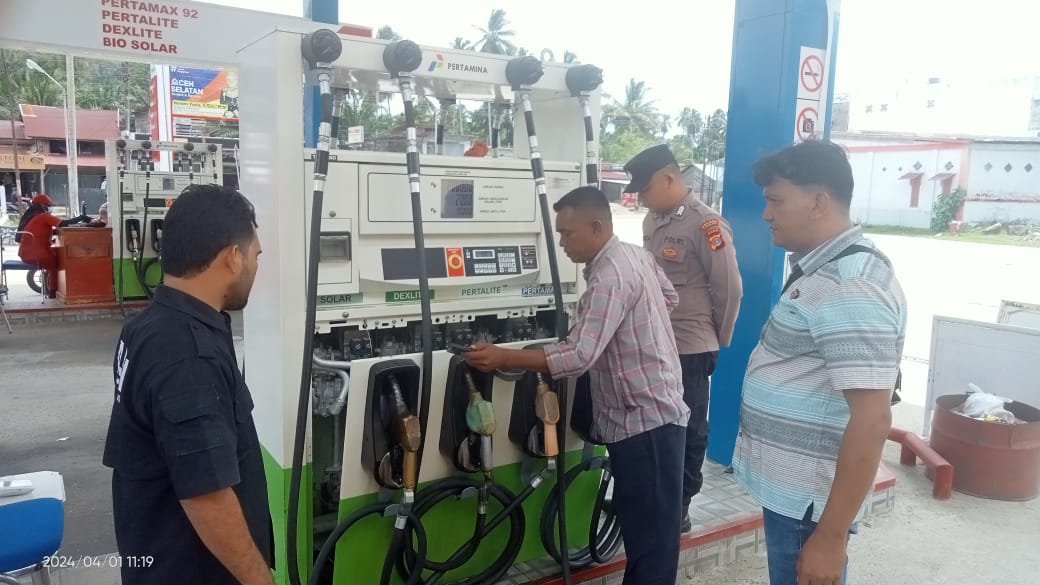 Polsek Kluet Selatan Cek SPBU Guna Antisipasi Kecurangan Penjualan BBM