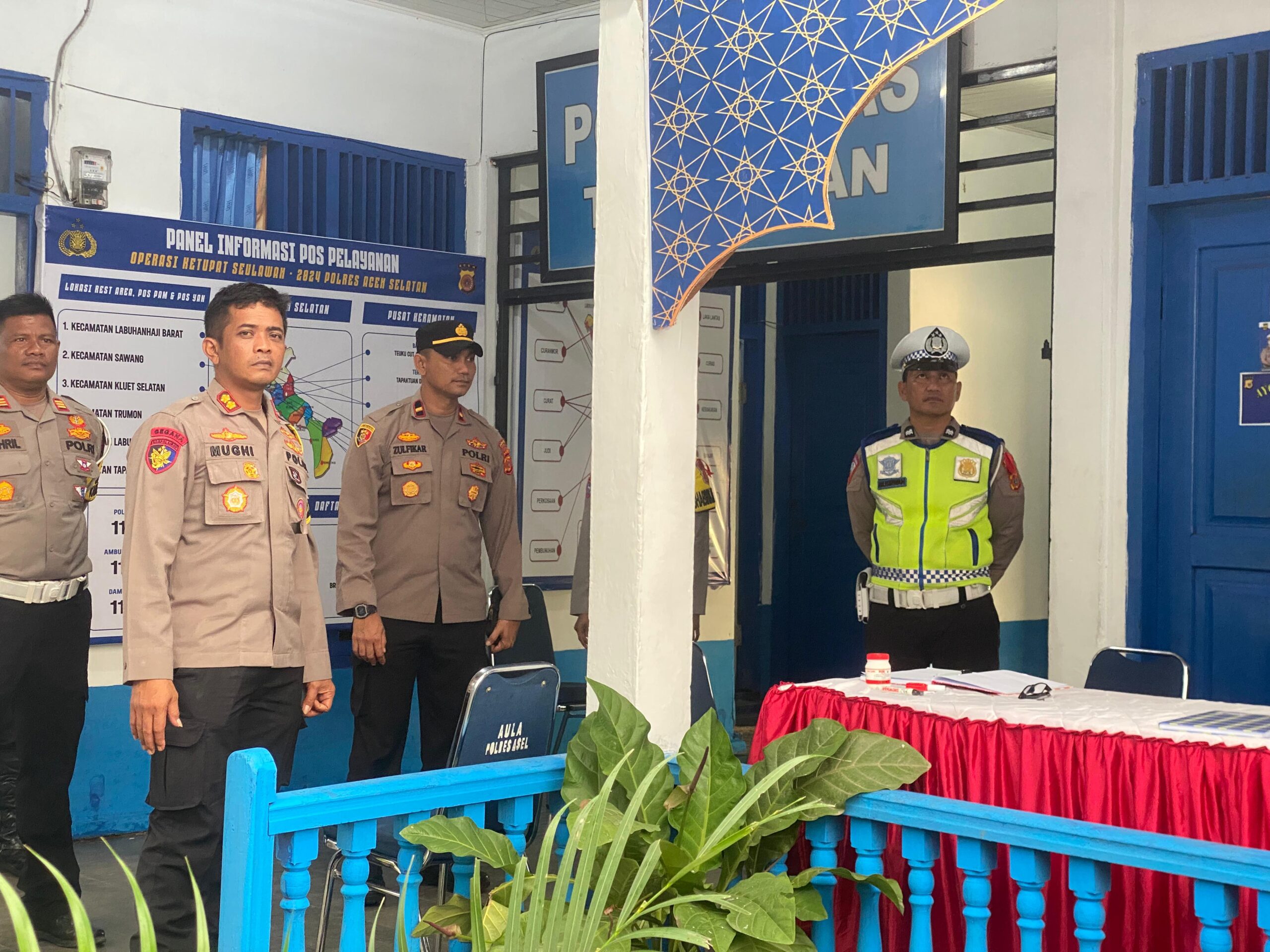 Motivasi Personel, Kapolres Aceh Selatan Kunjungi Pos Yan Operasi Ketupat Seulawah 2024.