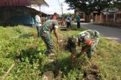 Koramil, Muspika Kluet Utara dan Masyarakat Lakukan Jumat Bersih di Lingkungan Desa Kota Fajar