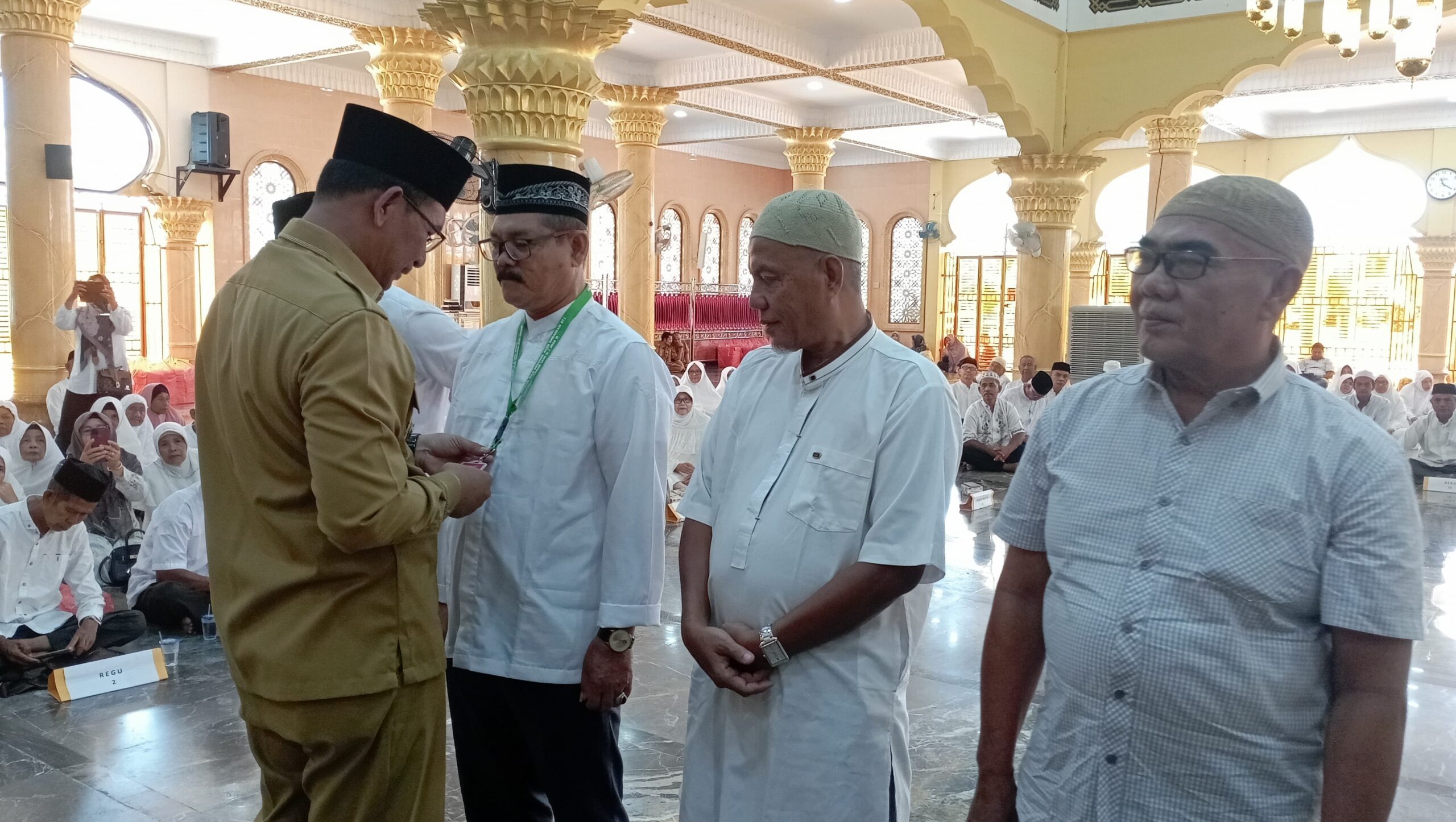 Pj Bupati Aceh Selatan Hadiri Acara Pelepasan Calon Jamaah Haji Kabupaten Aceh Selatan 1445 H / 2024 M