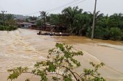 Akibat Hujan lebat Jalan Lintas Provinsi Aceh – Sumatra Utara / Tambar Lihe Terendam Banjir