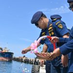 Tabur Bunga Warnai Peringatan HUT Kemerdekaan RI ke- 79 Di Pelabuhan Tapaktuan