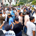 Ribuan Pendukung, Simpatisan dan Relawan IDAMAN Memadati Halaman (KIP) Aceh Selatan