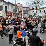 Amankan Pendaftaran Paslon Bupati dan Wabup, Polres Aceh Selatan Turunkan Puluhan Personil Untuk Pengamanan di Kantor KIP