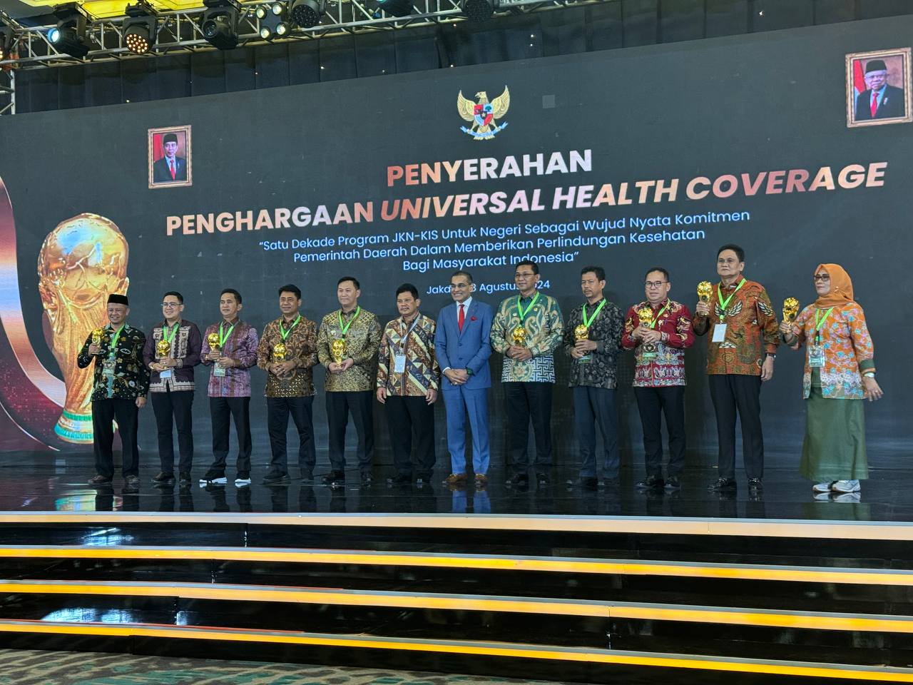 Pemerintah Kabupaten Aceh Selatan Terima Universal Health Coverage (UHC) Awards 2024 Kategori Utama
