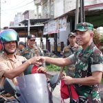 Dandim 0107/Aceh Selatan Serukan Semangat Nasionalisme Dalam Gerakan Pembagian 10 Juta Bendera Merah Putih