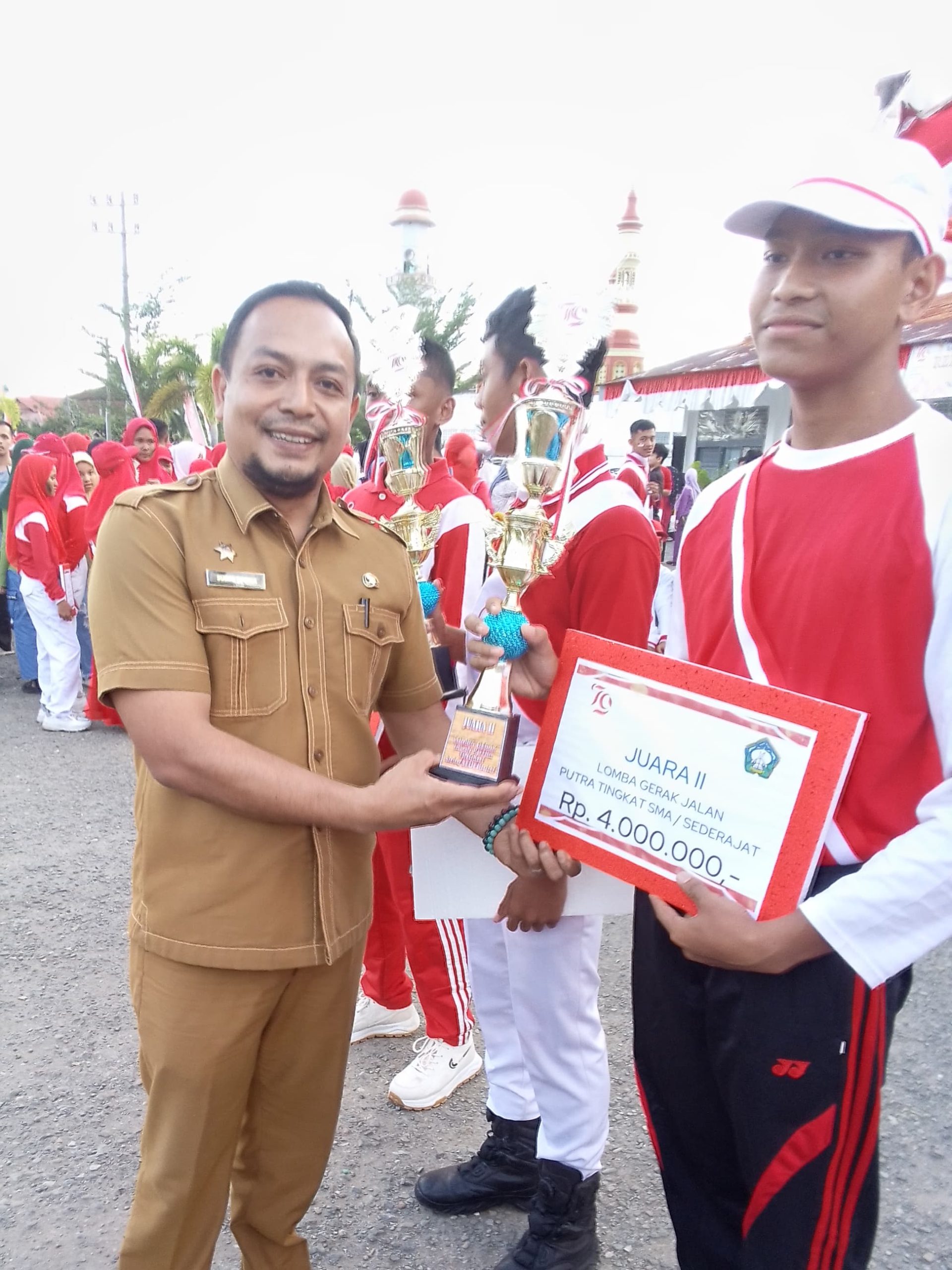MAN 1 Aceh Selatan Raih Juara 1 Gerak Jalan Putra/Putri  Dalam Rangka HUT Kemerdekaan RI ke -79