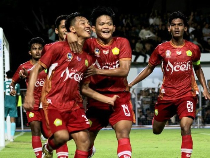Tim Sepakbola Aceh Menang Dramatis 2-1 atas Jabar, Amankan Juara Grup A Sepak Bola PON 2024