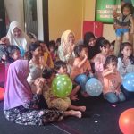 Suhaida Anggota DPRK Aceh Selatan Dari Partai Golkar Berikan Bantuan Kepada Korban Banjir Trumon