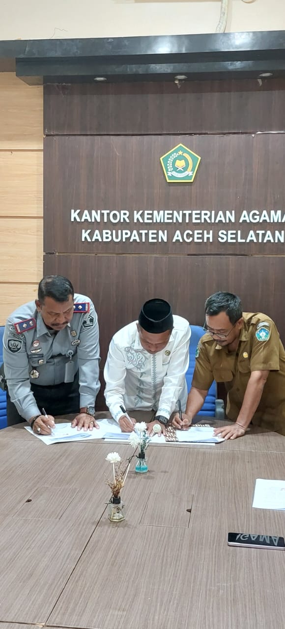 Rutan Tapaktuan dan Kemenag Aceh Selatan Teken MOU Kerjasama