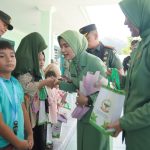 Kunjungan Kerja di Makodim 0107/Asel Danrem 012/TU Berbagi Kebahagiaan Dengan Anak Yatim