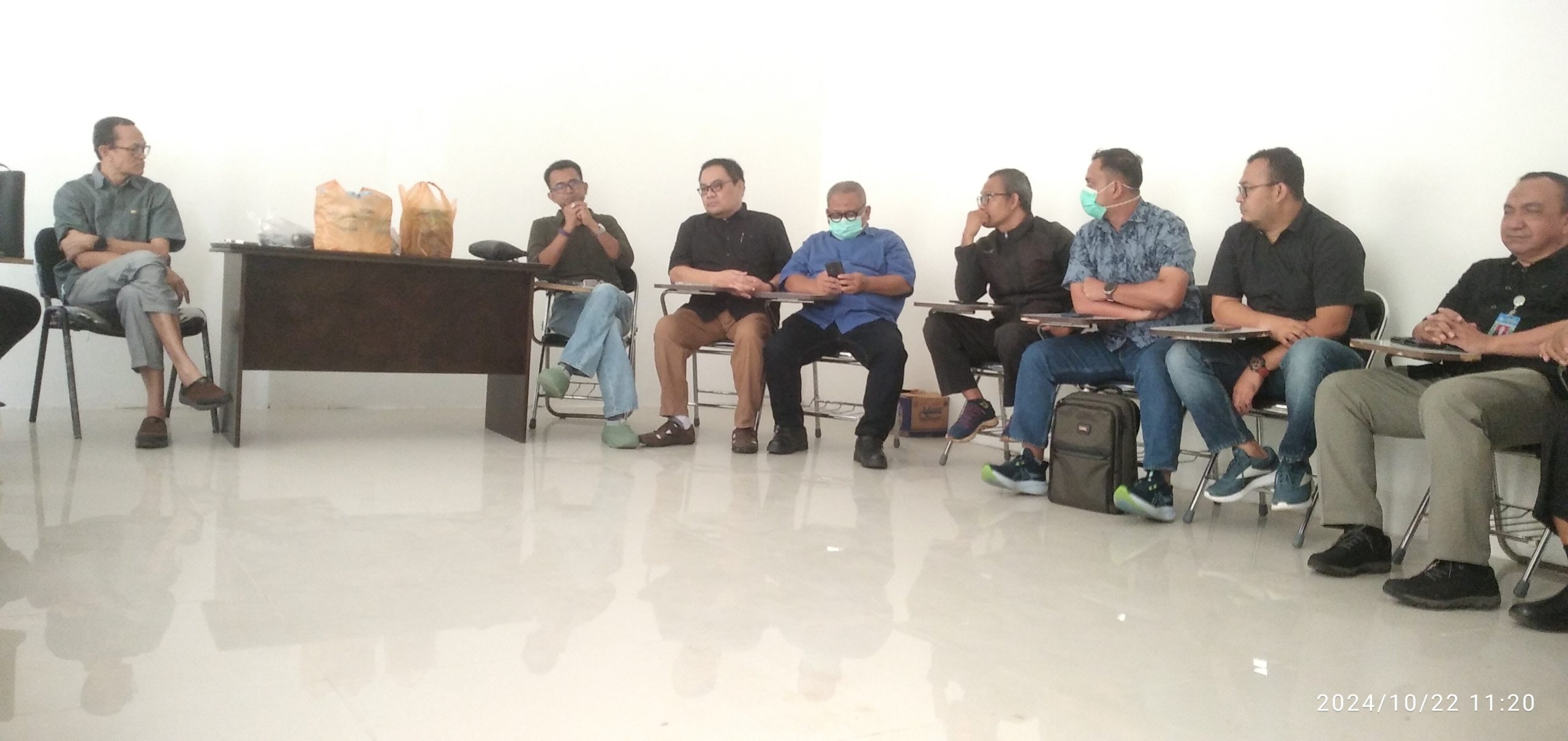 Ada Apa ??? Dokter Spesialis Rumah Sakit Umum Daerah Yulidin Away Tapaktuan Lakukan Aksi Tunda Pelayanan Kesehatan