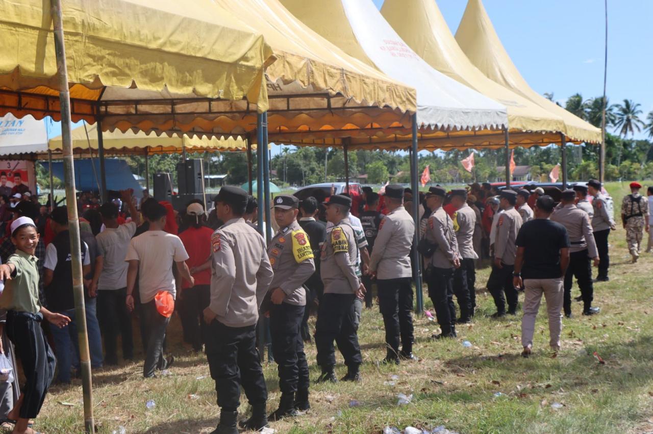 Polres Aceh Selatan Laksanakan Pengamanan Kampanye Terbuka Paslon Bupati Wabup No Urut 3.