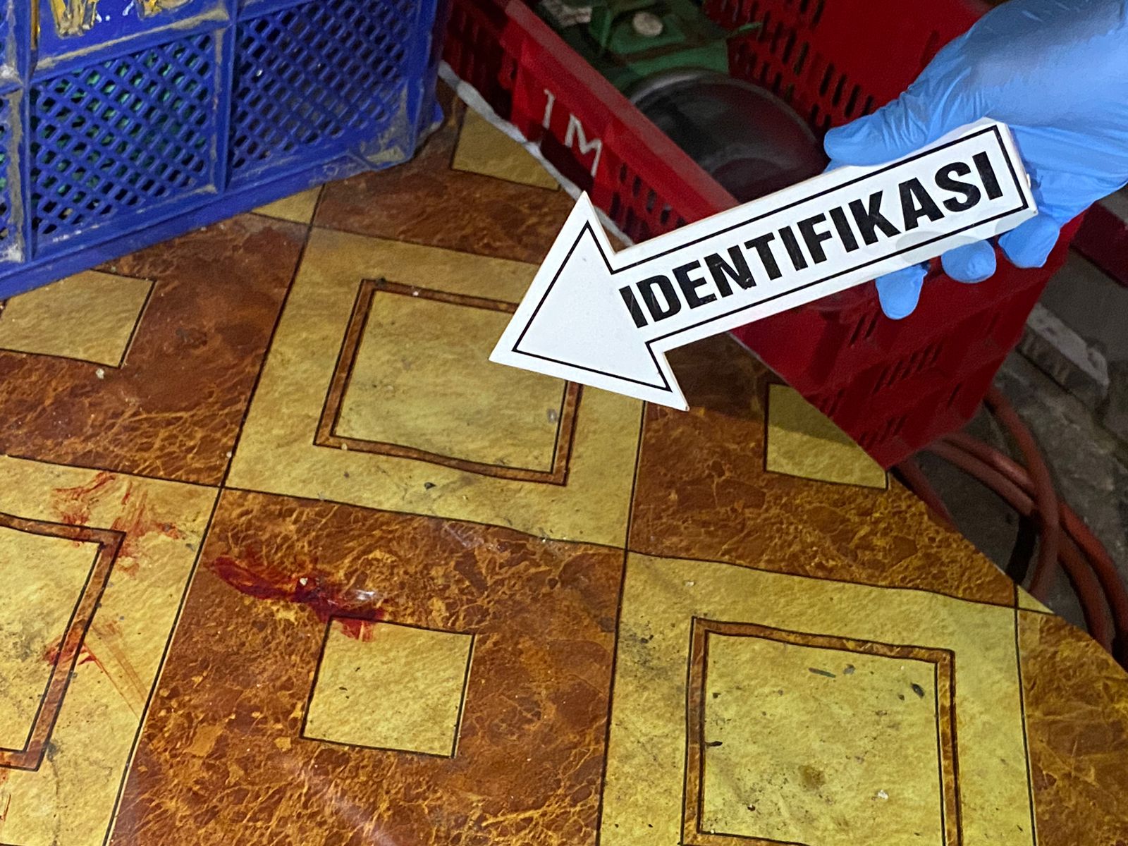 Satreskrim Polres Aceh Selatan Olah TKP Adanya Seorang Pria Gantung Diri