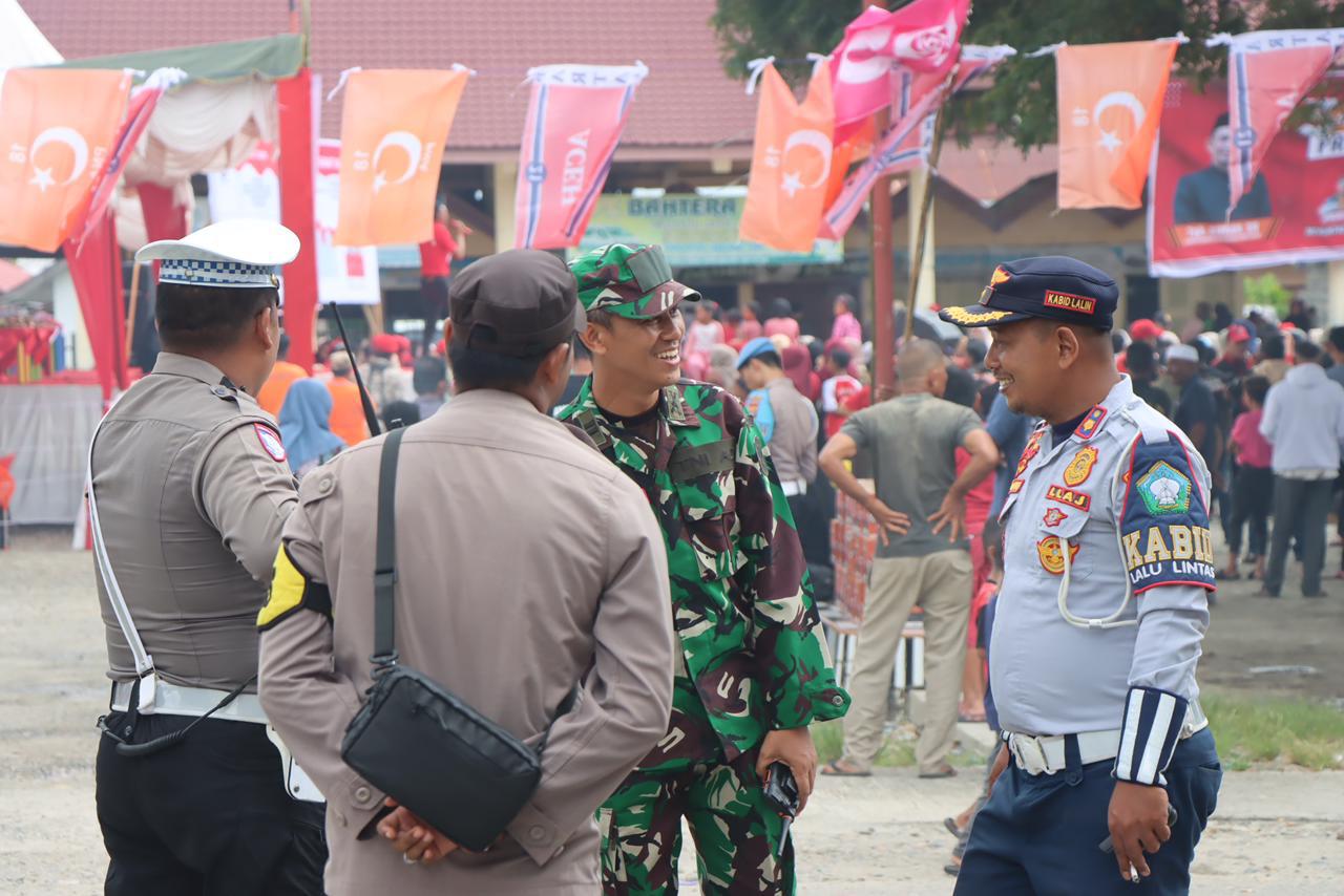 Polres Aceh Selatan Lakukan Pengamanan Terhadap Kampanye Terbuka Paslon Bupati dan Wakil Bupati di Terminal Kotafajar
