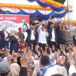 Di bawah Guyuran Hujan, Kampanye Akbar Terakhir Pasangan Darmansah – Sudirman Meriah