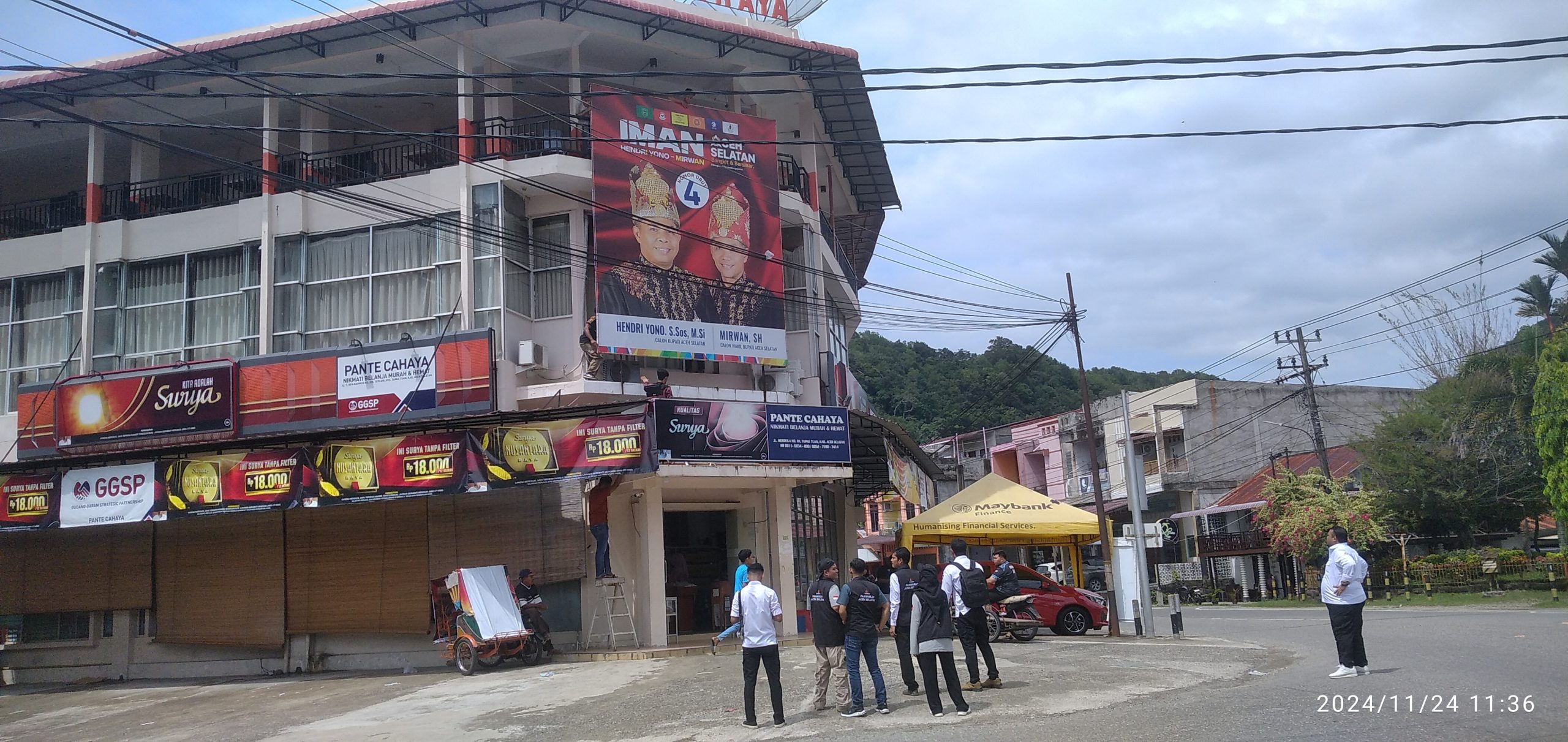 Panwaslih Aceh Selatan Lakukan Pembersihan Terhadap APK Yang Masih Terpasang Di Masa Tenang