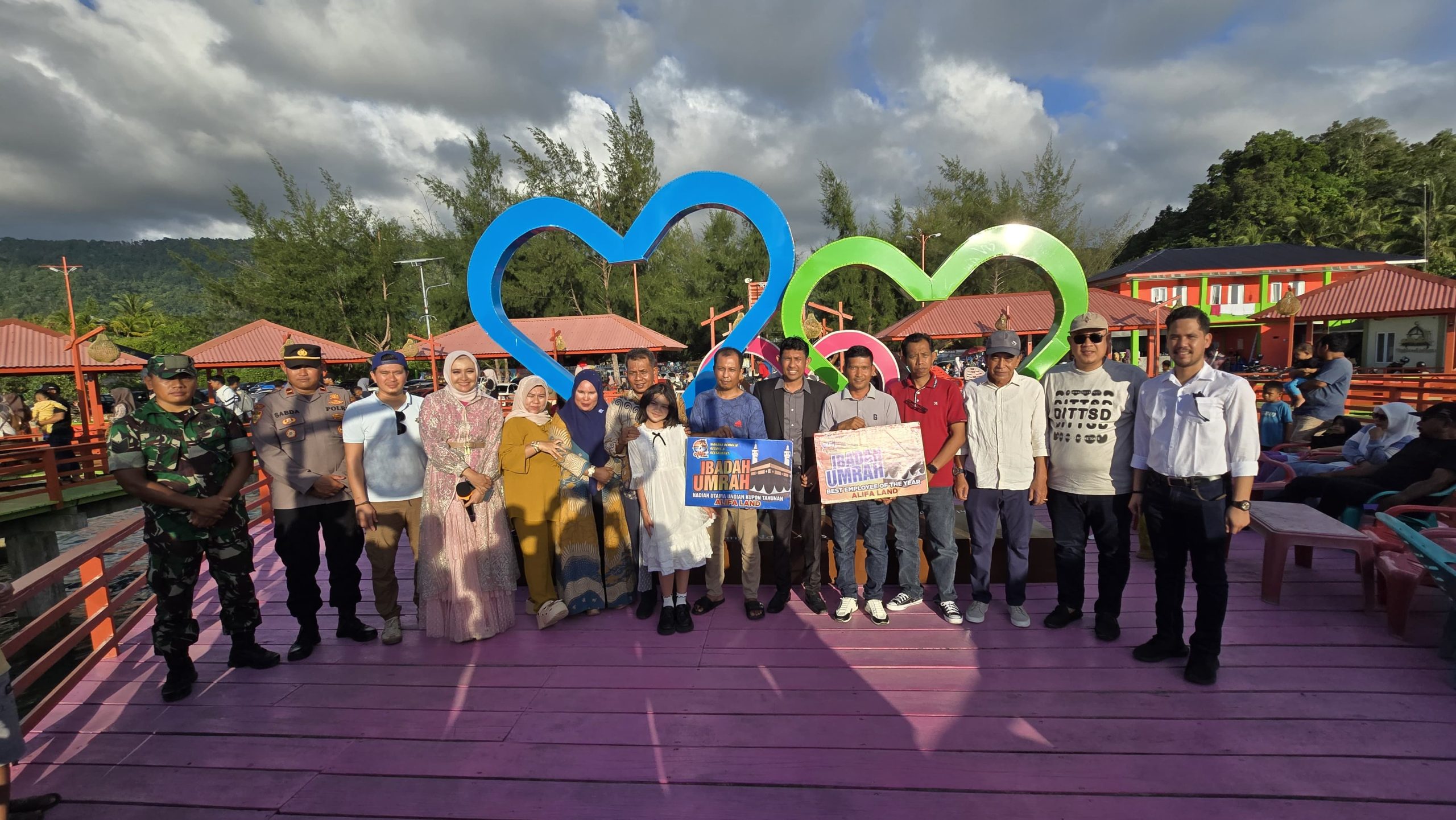 Wahana Wisata Alifa Land Pantai SBB Labuhan Haji  Aceh Selatan Berikan Doprize Umroh Kepada Pengunjung dan Karyawannya