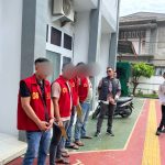 Satreskrim Polres Aceh Selatan, serahkan Empat Tersangka dan Barang bukti Kasus Tindak Pidana Keimigrasian, Pencucian Uang dan Pelayaran ke Kejari.