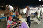Sat Pol Airud Polres Lhokseumawe Patroli di Pantai Pusong Baru, Imbau Jaga Kebersihan