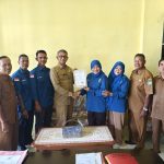 Kepala Badan Kesbangpol Aceh Selatan, Serahkan Surat STPLKL Kepada Ketua IWO Aceh Selatan