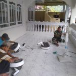 Dalam Rangka Menyambut Bulan Suci Ramadhan Tahun 1446 H/ 2025 M, Masyarakat Dusun Ujung Pasir Laksanakan Gotong Royong.