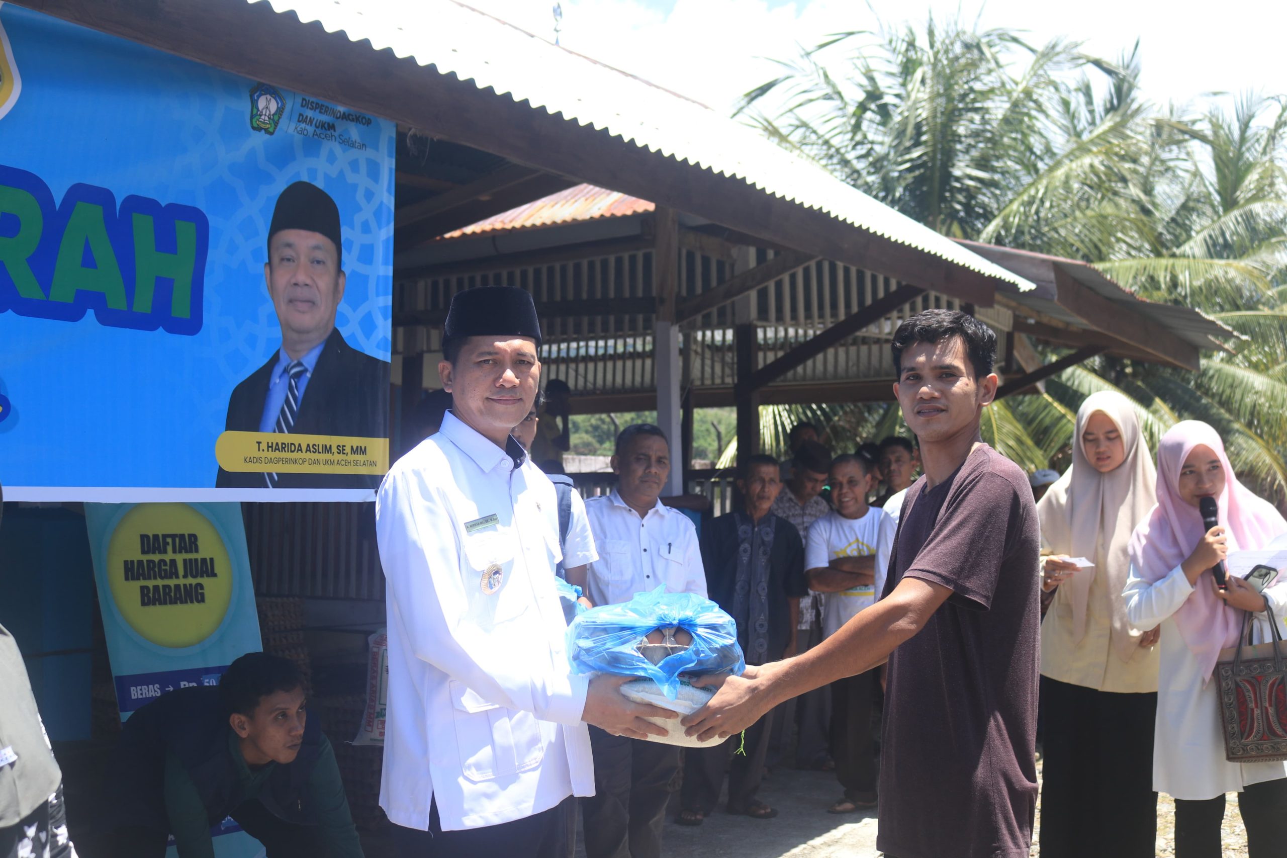 Bupati Aceh Selatan Buka Kegiatan Pasar Murah Ramadhan 1446 H / 2025 M