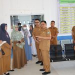 Wakil Bupati H. Baital Mukadis, SE., Melakukan Sidak ke Sejumlah Unit Pelayanan di Lingkungan Pemerintah Kabupaten Aceh Selatan