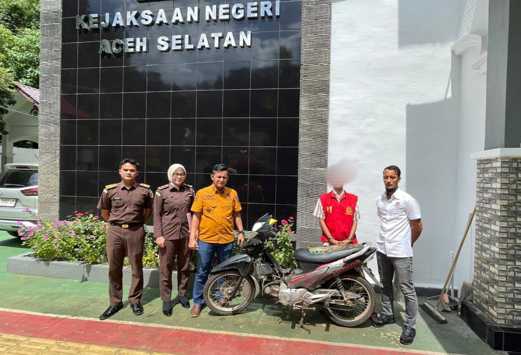 Satresnarkoba Polres Aceh Selatan Serahkan Dua Tersangka dan Barang Bukti Narkotika ke Kejaksaan