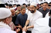 Gubernur dan Wakil Gubernur Aceh Salat Idul Fitri di Masjid Raya Baiturrahman Banda Aceh