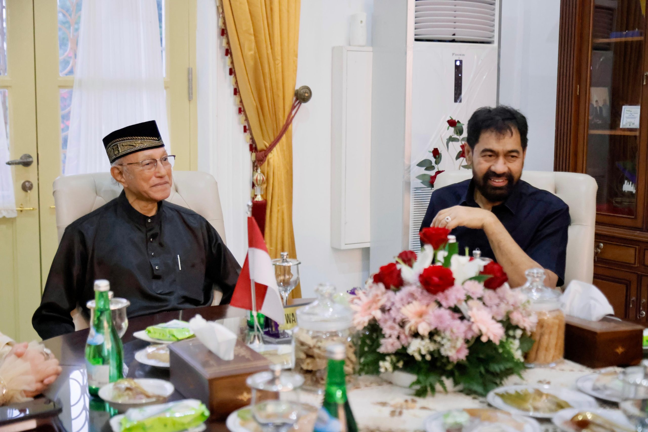 Gubernur Mualem dan Istri Halal bi Halal ke Kediaman Wali Nanggroe