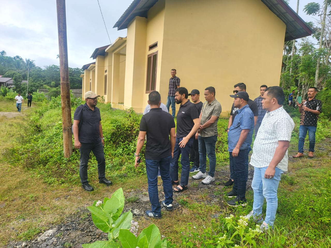 Gubernur dan Anggota DPR Aceh Tinjau Rumah untuk Eks Kombatan di Sabang