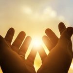 𝗗𝗶 𝗔𝗻𝘁𝗮𝗿𝗮 𝗗𝗼𝗮 𝗱𝗮𝗻 𝗗𝗼𝘀𝗮: 𝗞𝗲𝘁𝗶𝗸𝗮 𝗗𝘂𝗻𝗶𝗮 𝗦𝗲𝗮𝗸𝗮𝗻 𝗧𝗮𝗸 𝗟𝗮𝗴𝗶 𝗕𝗶𝘀𝗮 𝗗𝗶𝗯𝗲𝗱𝗮𝗸𝗮𝗻