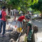 Semangat Gotong Royong, TNI dan Warga Bersatu Gali Saluran Pipa Air Bersih