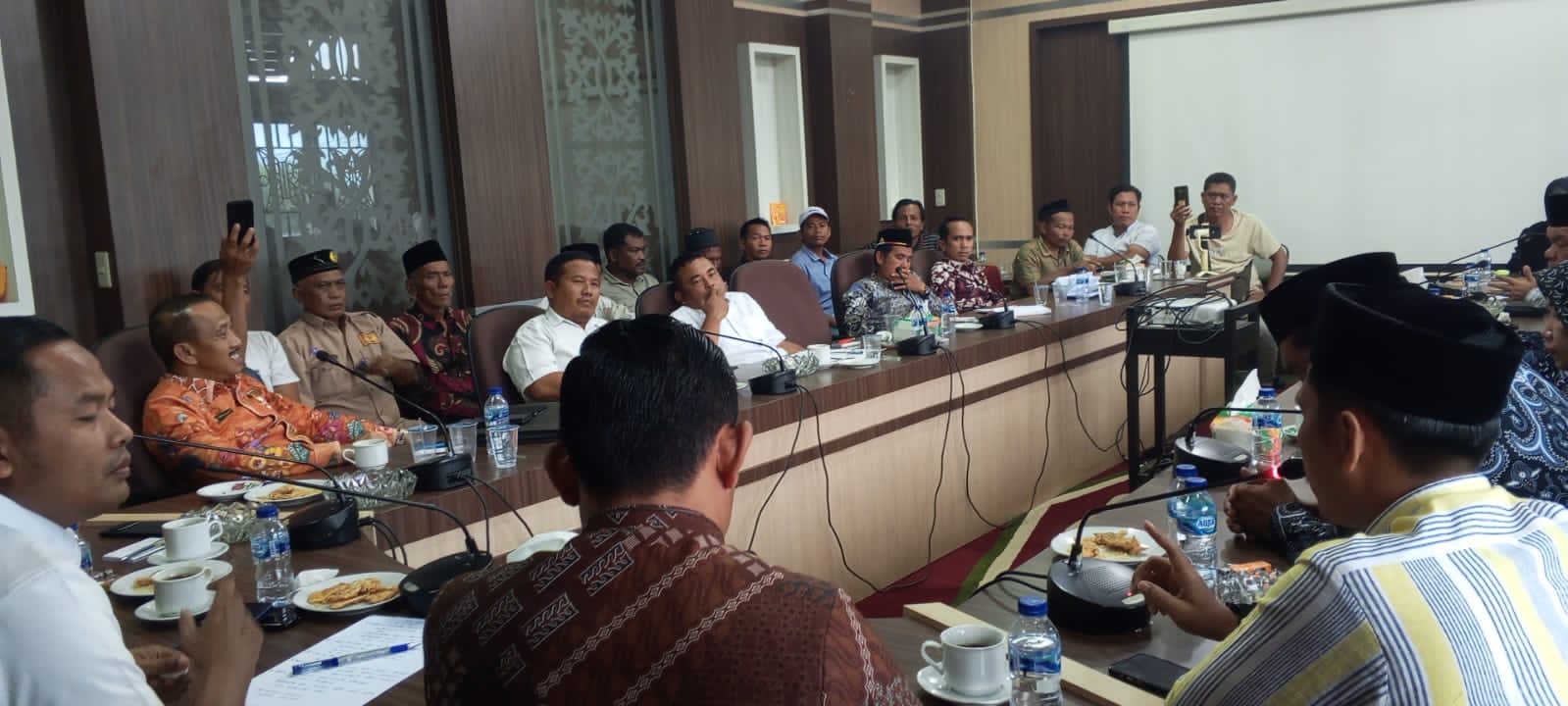 DPRK Subulussalam Yang Hadir Dalam Acara Dengar Pendapat ( RDP ), Akan Melaporkan Pihak PKS MSB II Polres Subulussalam