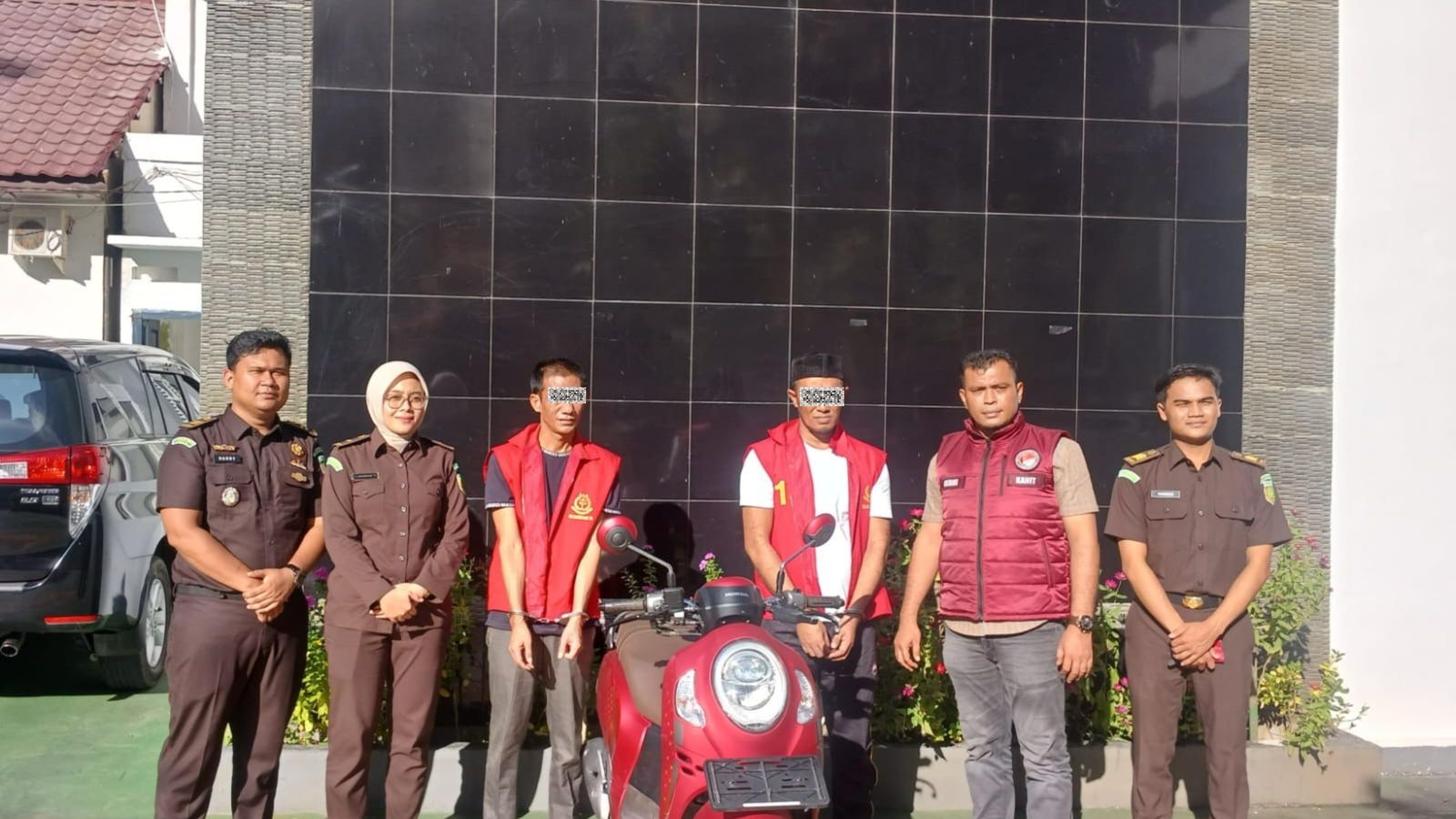 Satresnarkoba Polres Aceh Selatan Serahkan Tiga Tersangka Narkotika ke Kejari, Komitmen Tegas Berantas Sabu