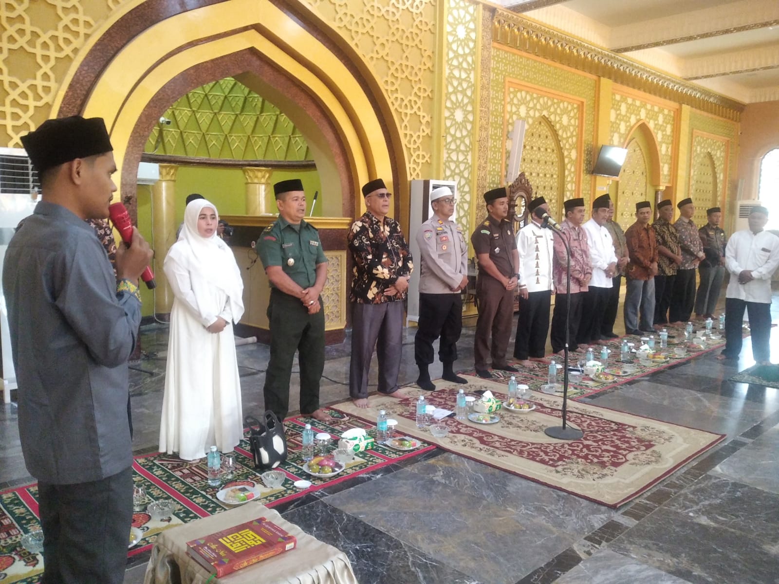 Acara Pelepasan Jamaah Haji Kabupaten Aceh Selatan Kloter 6 dan 12 Tahun 1446 H/ 2025 M di Pusatkan di Mesjid Istiqomah Tapaktuan
